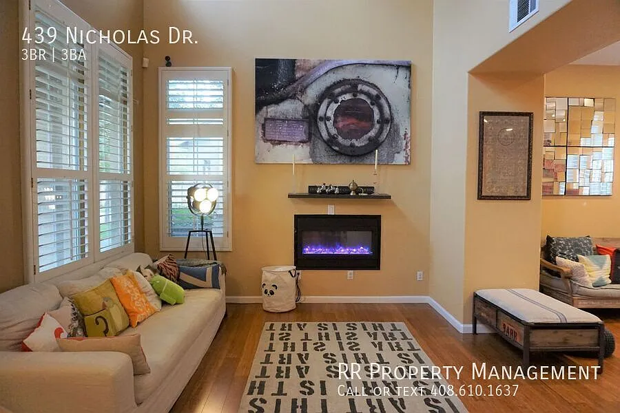 Building Photo - 439 Nicholas Dr