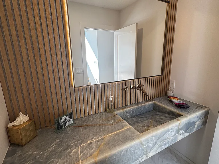 Powder/half bathroom
