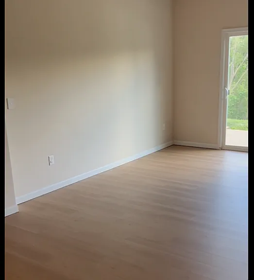 2102 Commons Cir — Photo 11