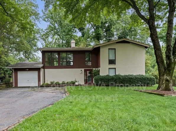 8108 Timber Valley Ct, Dunn Loring, VA 22027