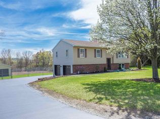 9 Maple Dr, Castleton, NY 12033