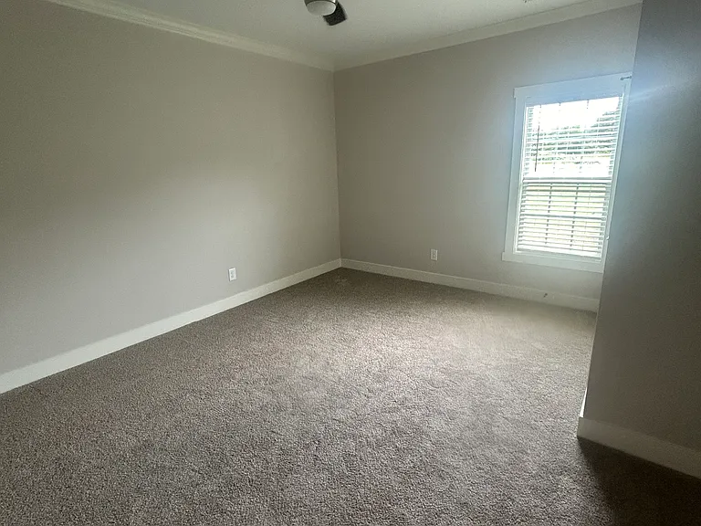 630 Casey Dr — Photo 23