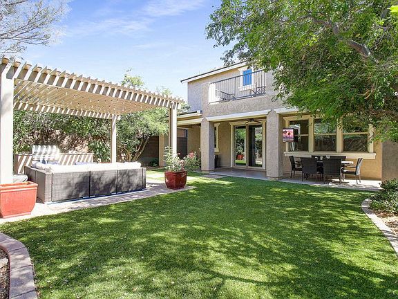 2nd image of 5512 W Desert Hollow Dr