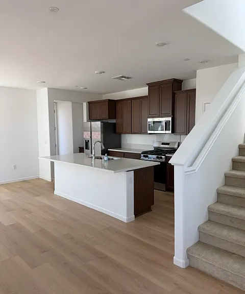 3190 Summit Dr — Photo 16
