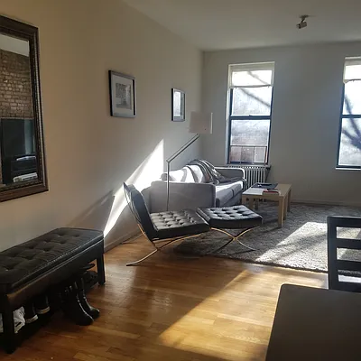 Rented by Chartwell Manhattan Realty | media 2