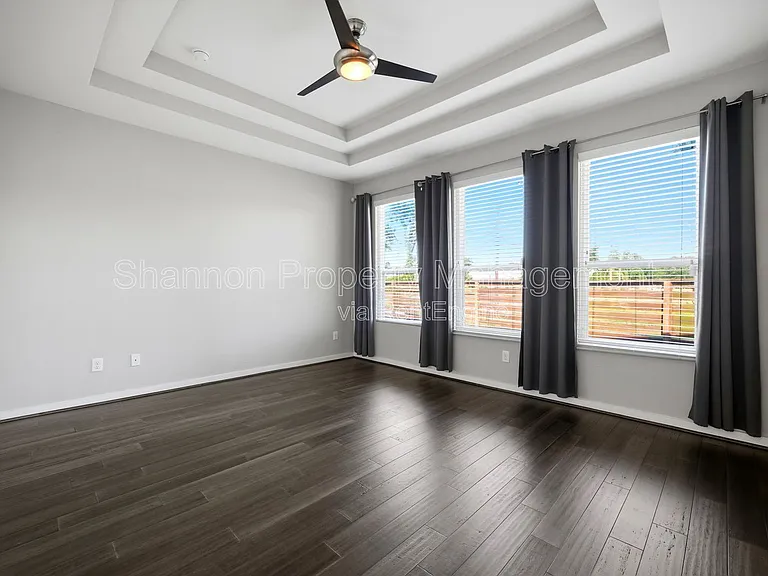 605 Dumble St — Photo 24