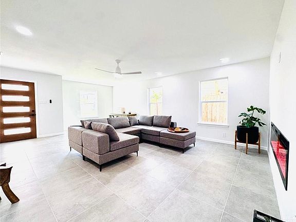 5th image of 3501 Bluebird Ave