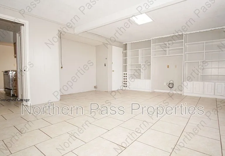 10109 Milan St — Photo 11