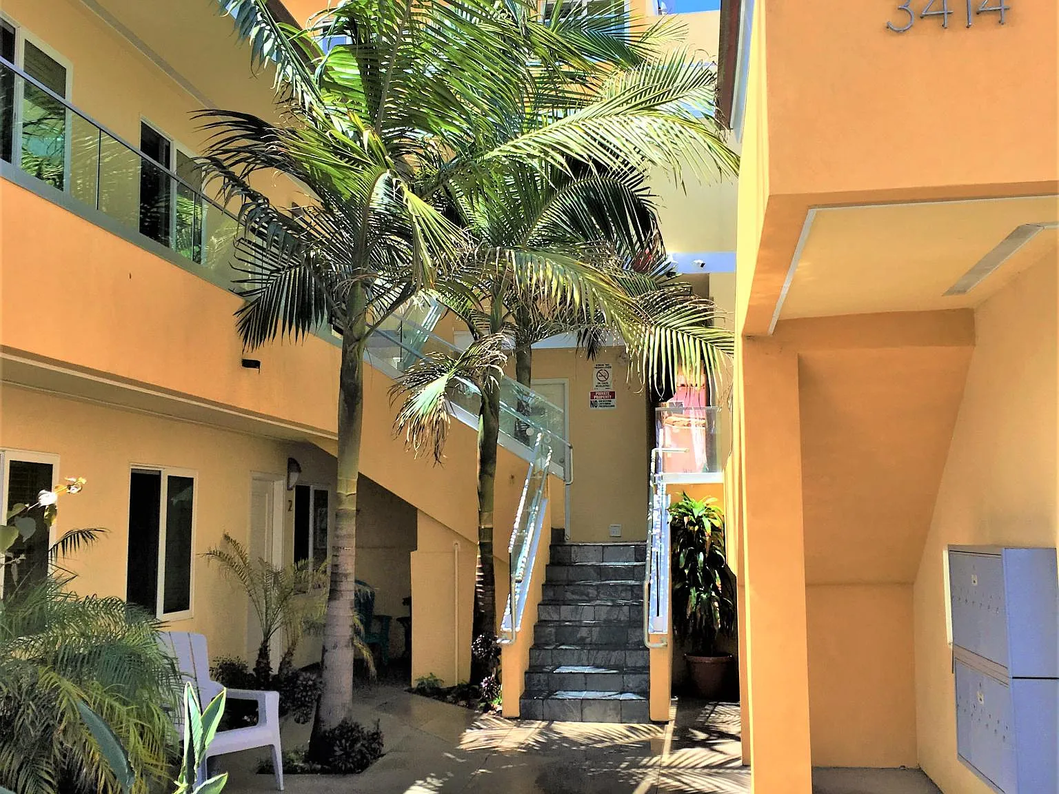1 bed, 450 sqft, $2,300 — Photo 2