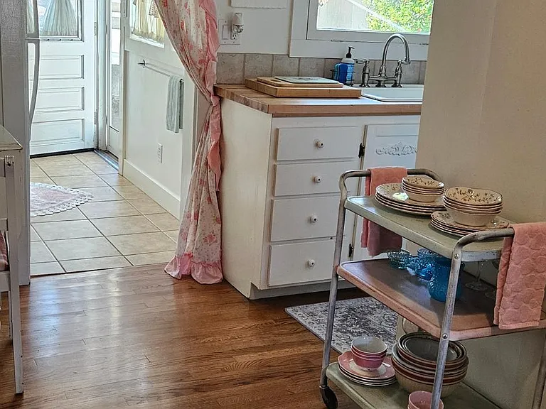 604 Coronado Ave — Photo 8