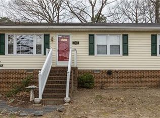7261 Walnut Grove Dr, Mechanicsville, VA 23111