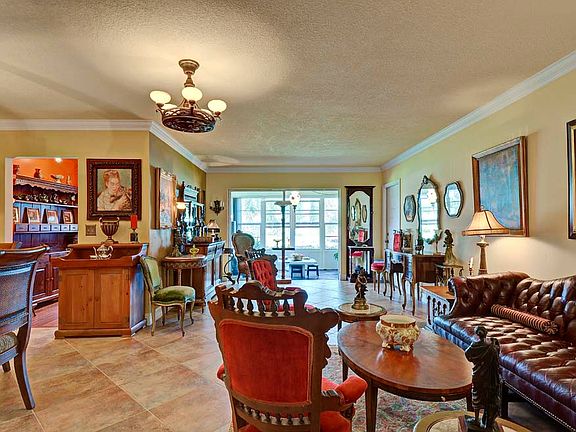 3rd image of 5186 Lakefront Blvd APT B