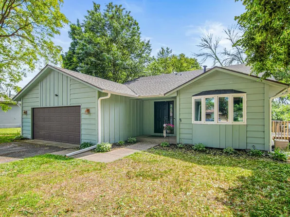 4650 Mackubin St, Shoreview, MN 55126