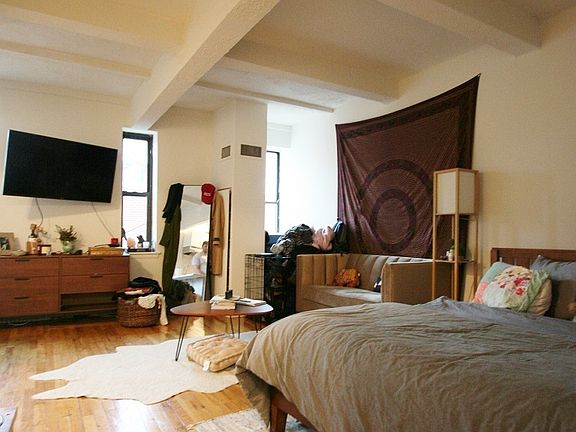 3rd image of 156 Bleecker St #3EW