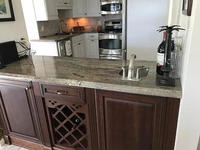 1640 Twelve Oaks Way #101 — Photo 8