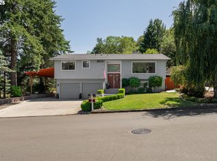 1925 NW Sunberry Dr, Roseburg, OR 97471