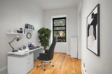 Rented by R New York