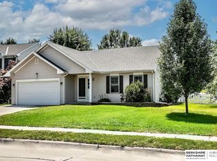 2917 Arrowhead Ln, Bellevue, NE 68123