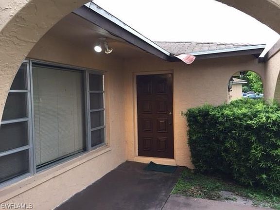 2nd image of 800 W Alverdez Ave