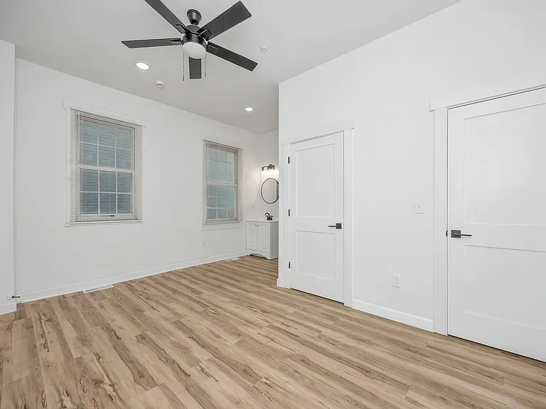 636 Watkins St #1 — Photo 9