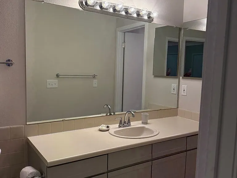 812 Walnut St #C — Photo 32
