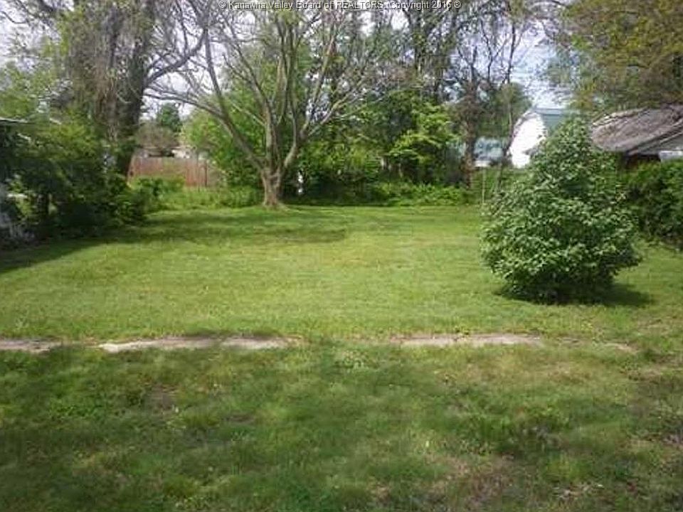 2nd image of 806 Gallatin St