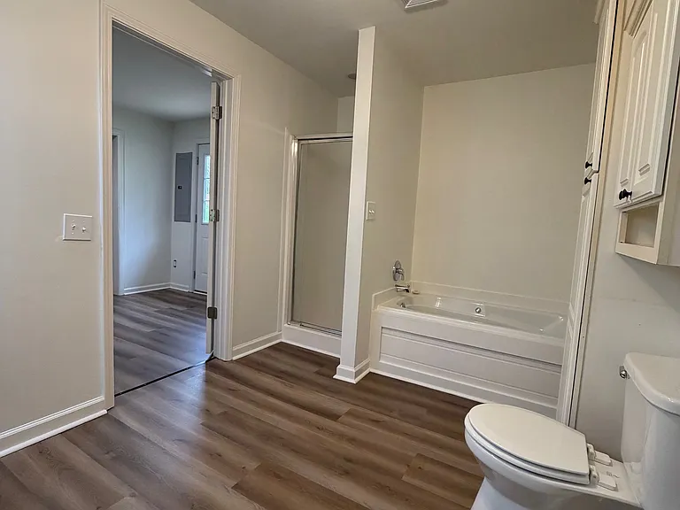 99 Phillips Ln — Photo 22