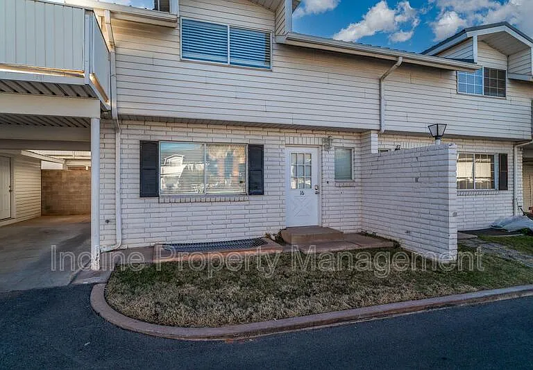 781 N Valley View Dr #16 — Photo 4
