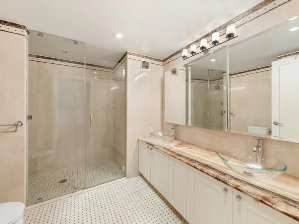 30 West 63rd Street image 10 of 18