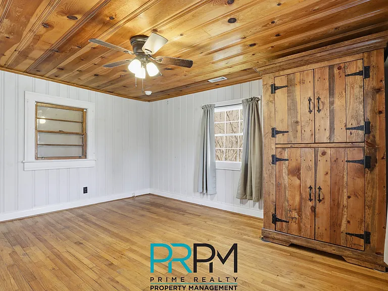 101 Bagwell Dr — Photo 18