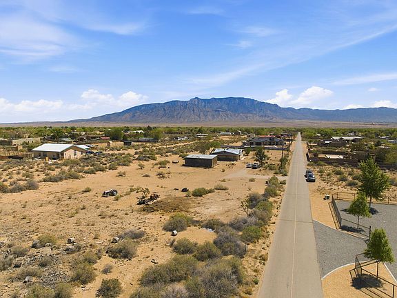 3rd image of 710 Perfecto Lopez Rd