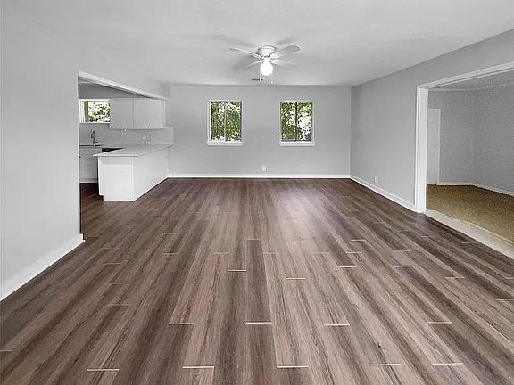 2nd image of 4512 Highland Lake Dr