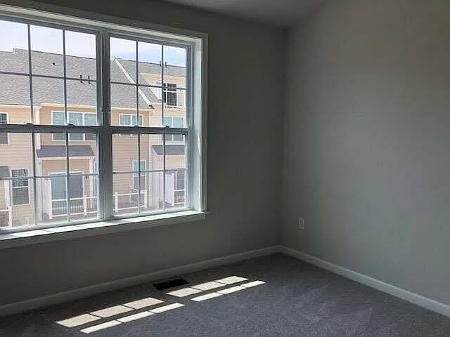 2780 Ashcombe Dr — Photo 16
