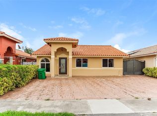 8824 NW 110th Ln, Hialeah Gardens, FL 33018