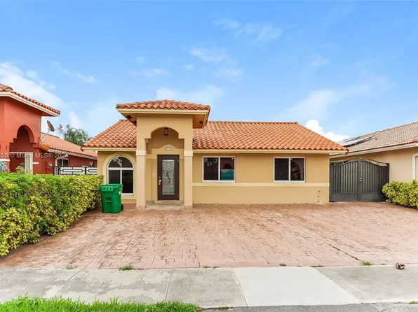 8824 NW 110th Ln, Hialeah Gardens, FL 33018