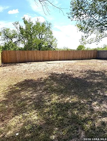 4 bed, 2.0 bath, 1317 sqft, $1,500 — Photo 2