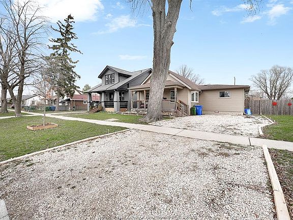 2nd image of 1356 Aubin Rd