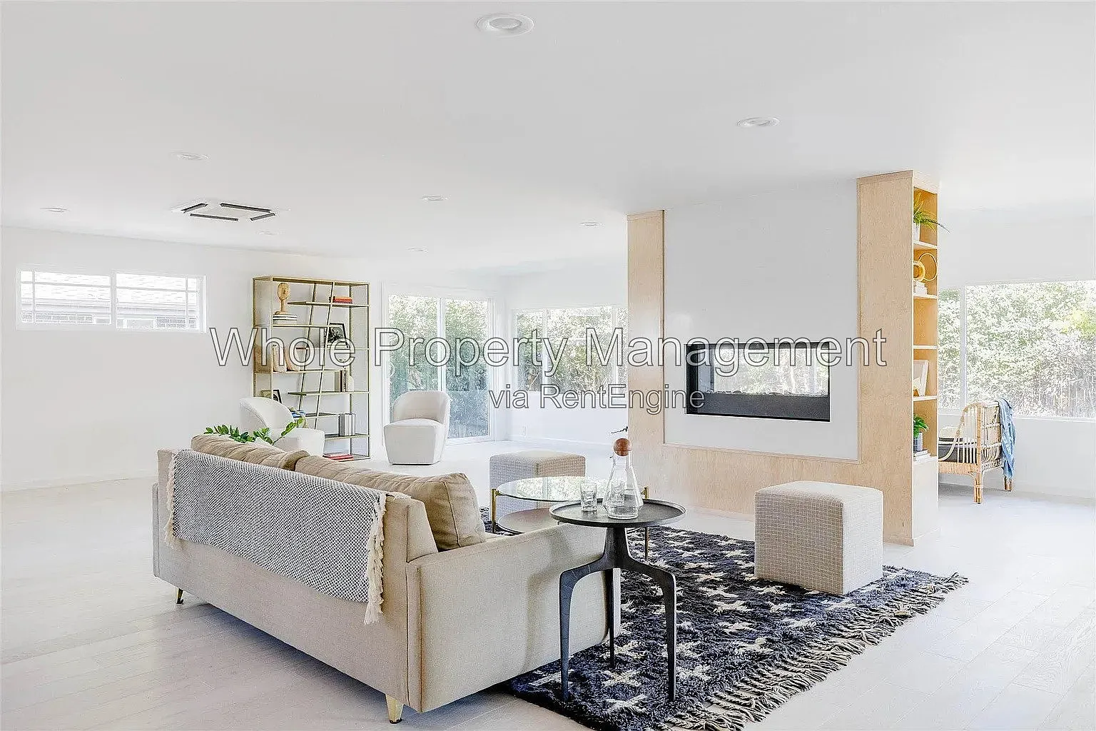 4 bed, 4.0 bath, 3465 sqft, $3,999 — Photo 3