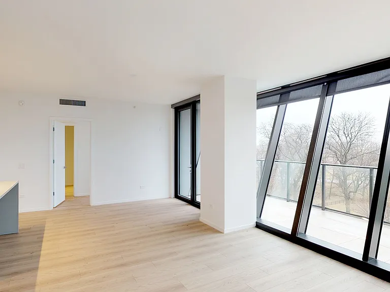 Dining/Living room