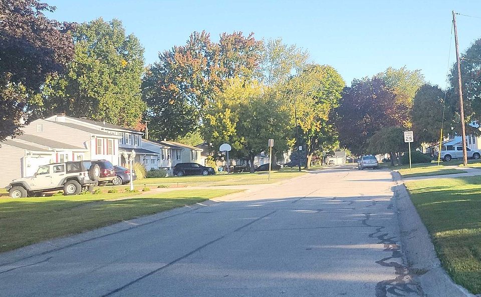 2945 Shoreland Ave, Toledo, OH 43611 Zillow