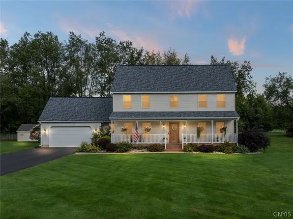 5926 Fairway Ln, Rome, NY 13440