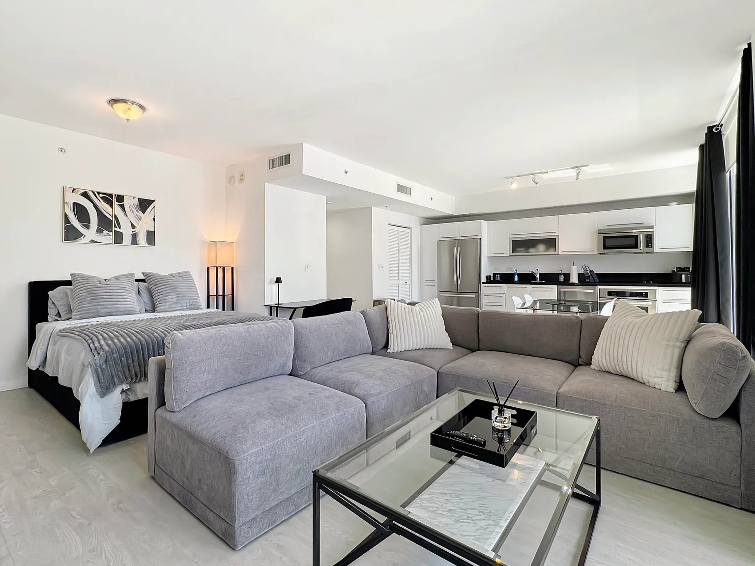 Studio, 1.0 bath, 632 sqft, $2,800 — Photo 3