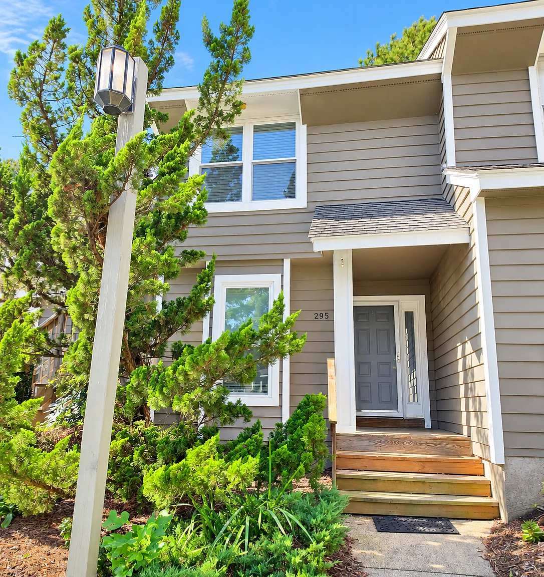 2 bed, 2.5 bath, 1211 sqft, $1,950 — Photo 1