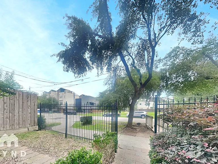 1609 Summer St — Photo 20