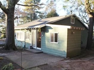 4 Newberry Ln, Dedham, MA 02026