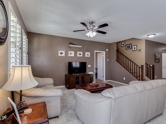 4th image of 18129 W Ivy Ln