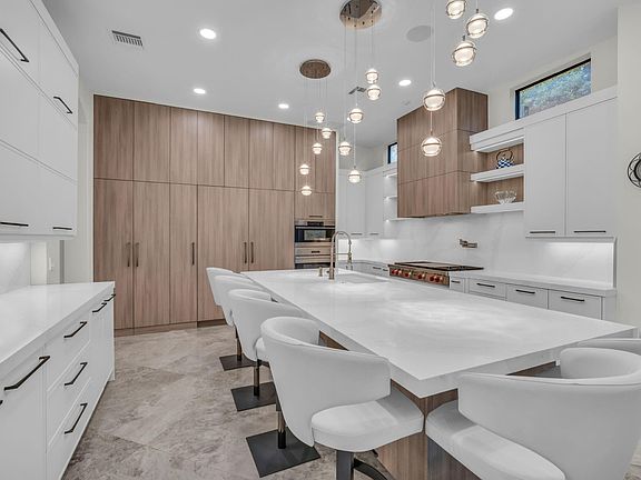 3rd image of 7328 Ballantrae Court