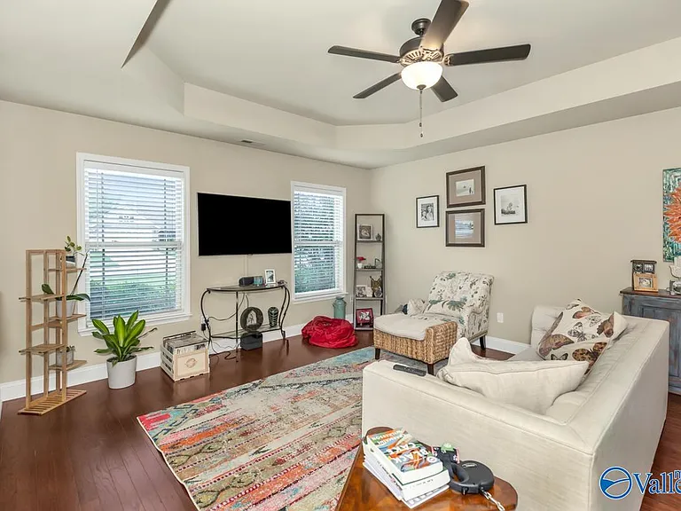 5015 Montauk Trl SE — Photo 4