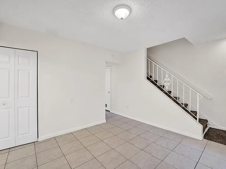 1313 Seaview — Photo 32