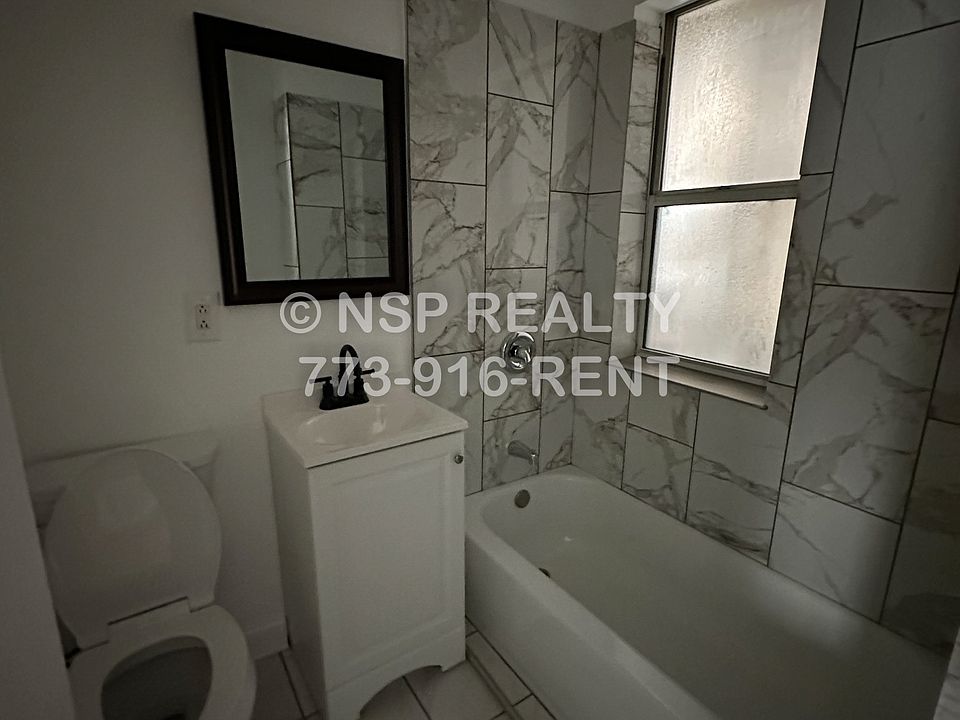 2nd image of 5666 N Ridge Ave APT 3S